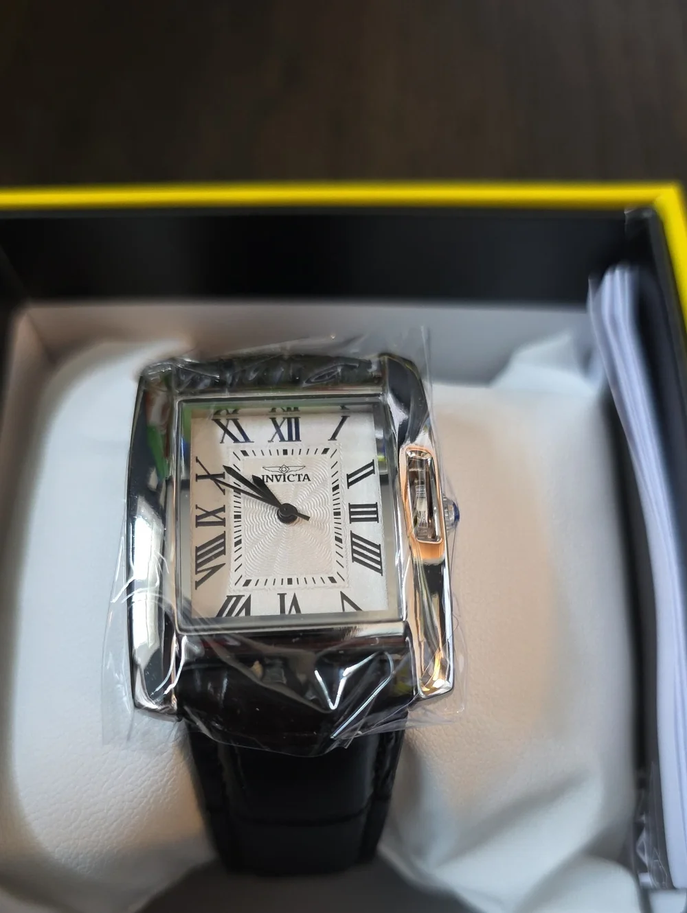 585.  Pair Of Women's Invicta Watches. Green/rose Gold And Black/silver 30mm